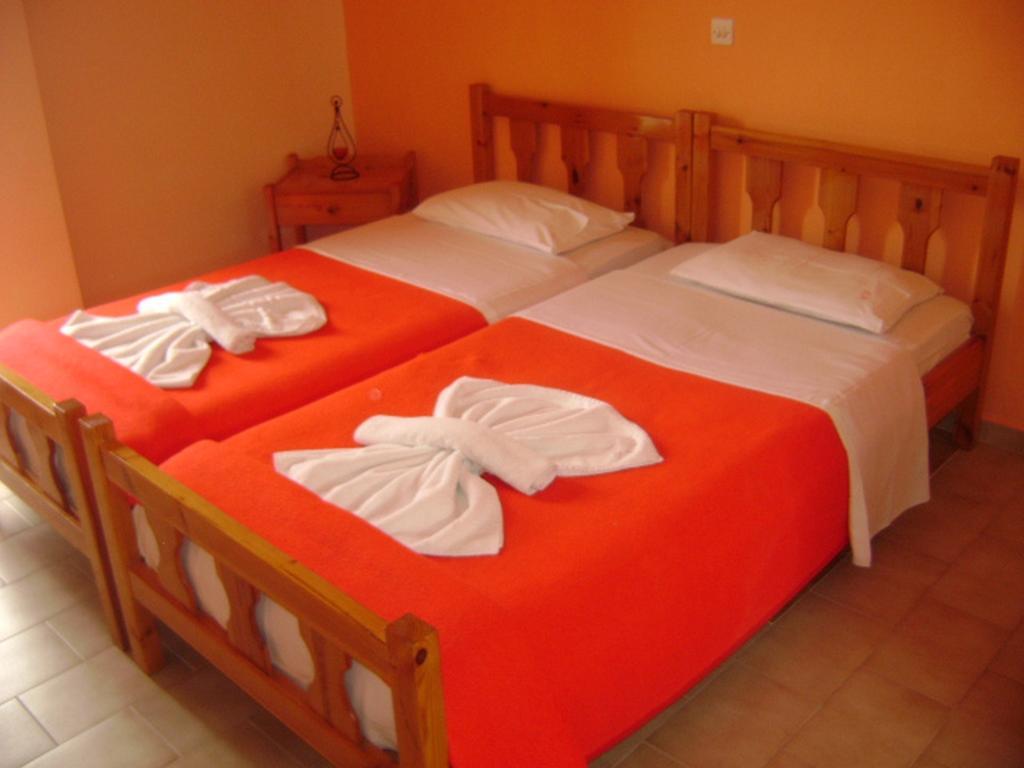 Adonis Beach Hotel Héraklion Extérieur photo