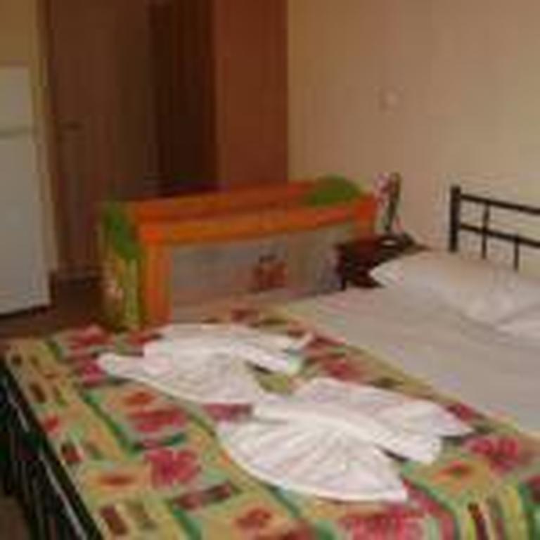 Adonis Beach Hotel Héraklion Extérieur photo