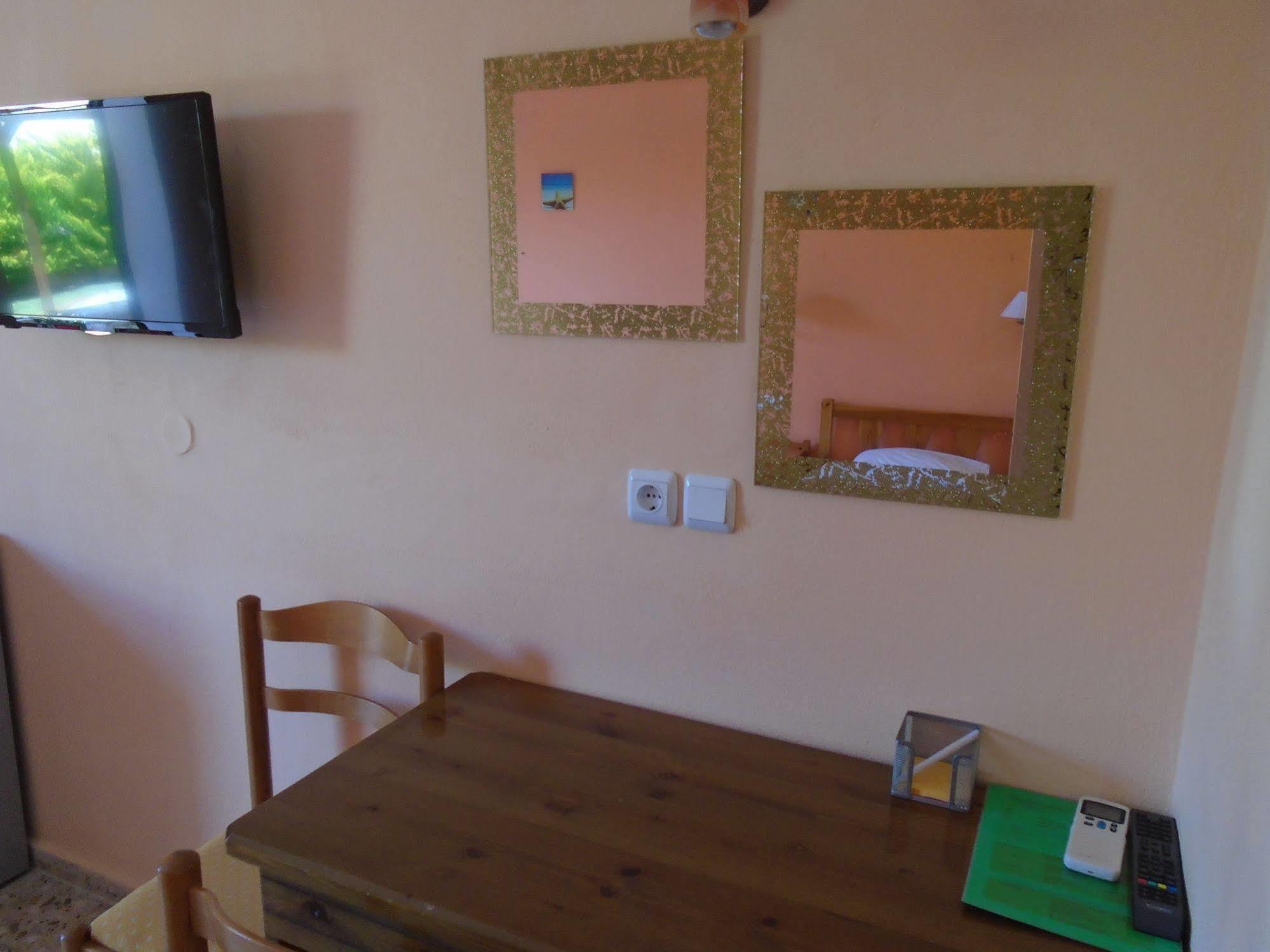 Adonis Beach Hotel Héraklion Extérieur photo