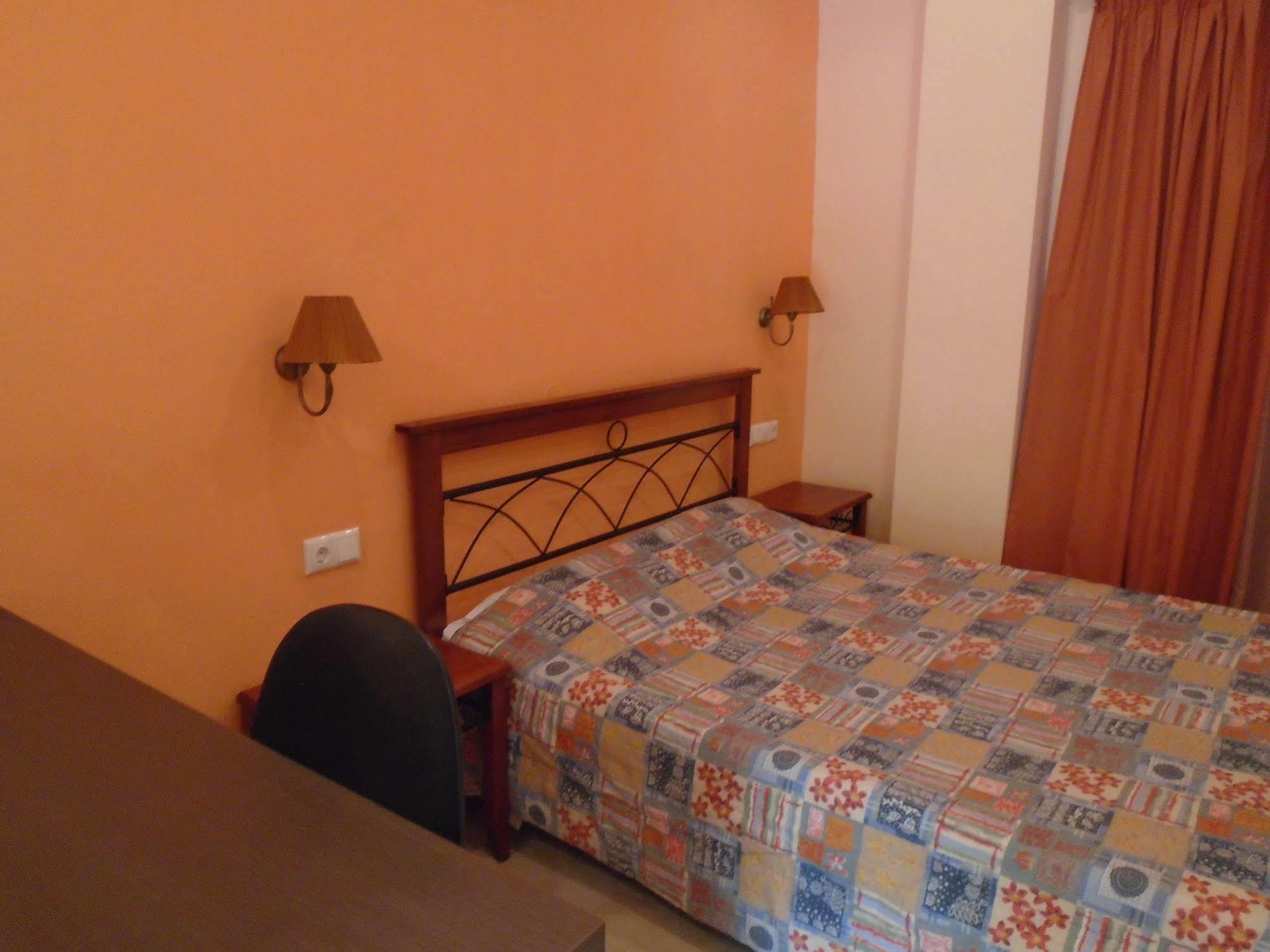 Adonis Beach Hotel Héraklion Extérieur photo